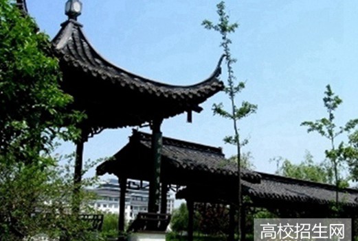 乐山旅游学校