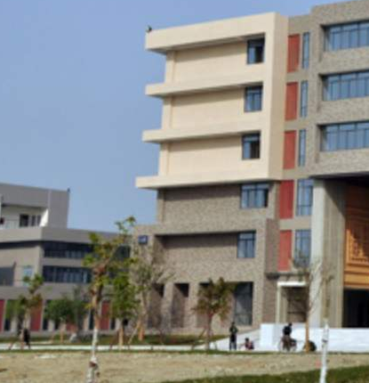 青白江区技工学校